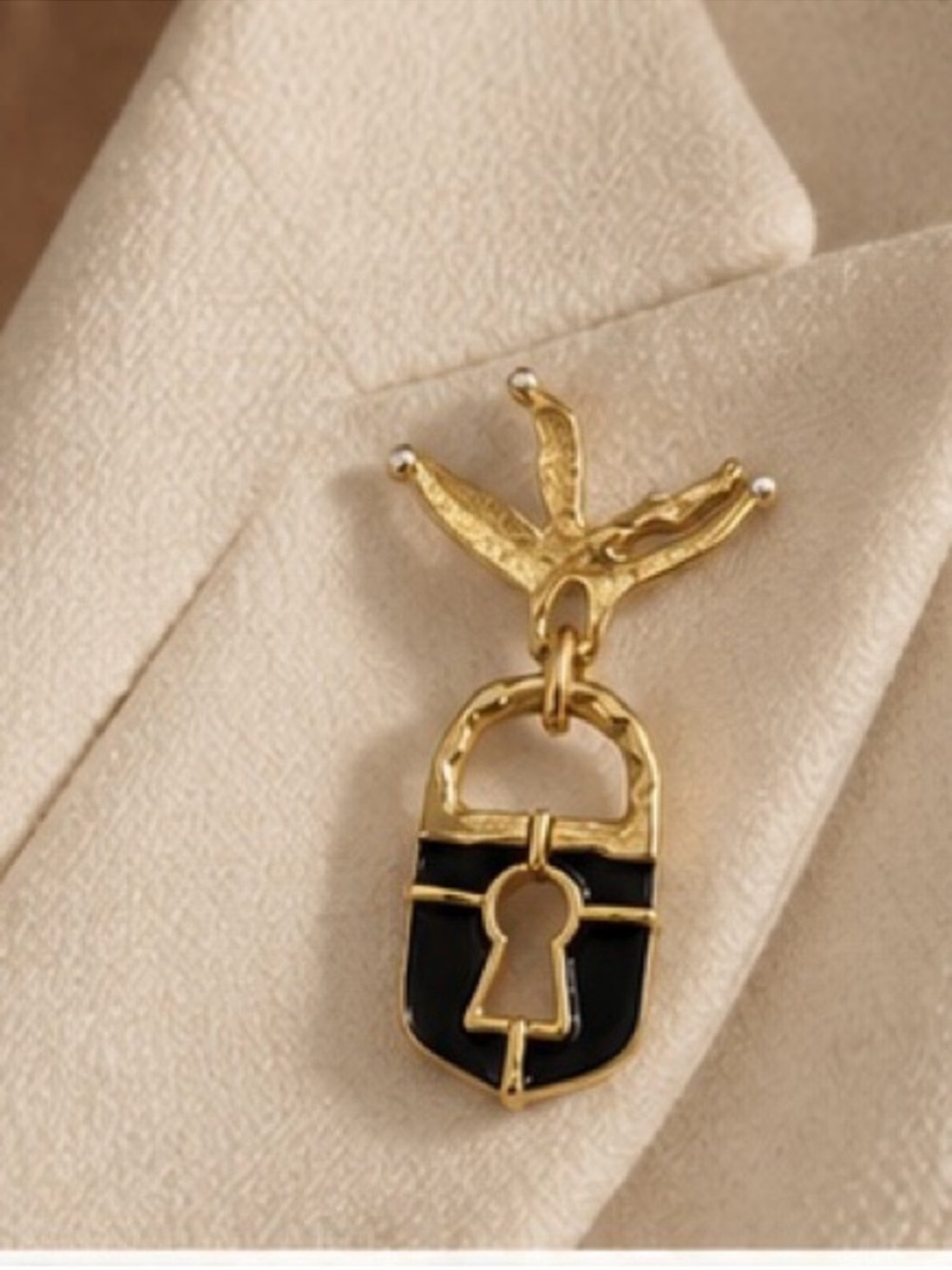 Gold Padlock & Keyhole Earring in Black and Gold